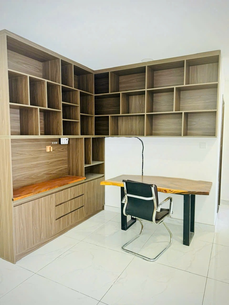 Ph&ograve;ng l&agrave;m việc căn hộ Diamond Brilliant Ctiy 112m2 nội thất CB